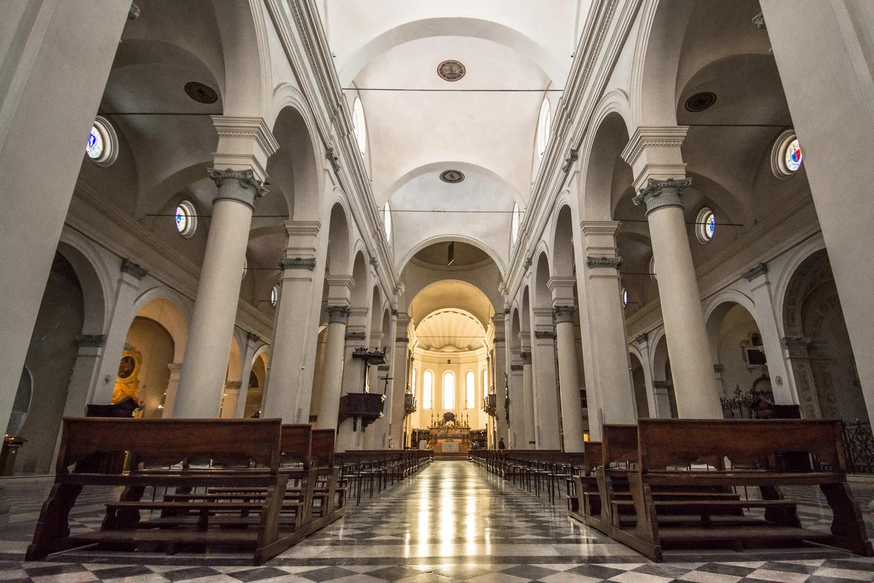 Interno del Duomo di Faenza