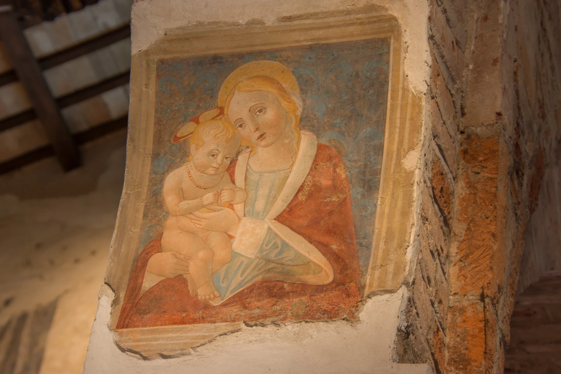 Madonna della Melagrana, 1450-1500, pittore anonimo. Chiesa di San Giovanni in Ottavo, Pieve del Thò