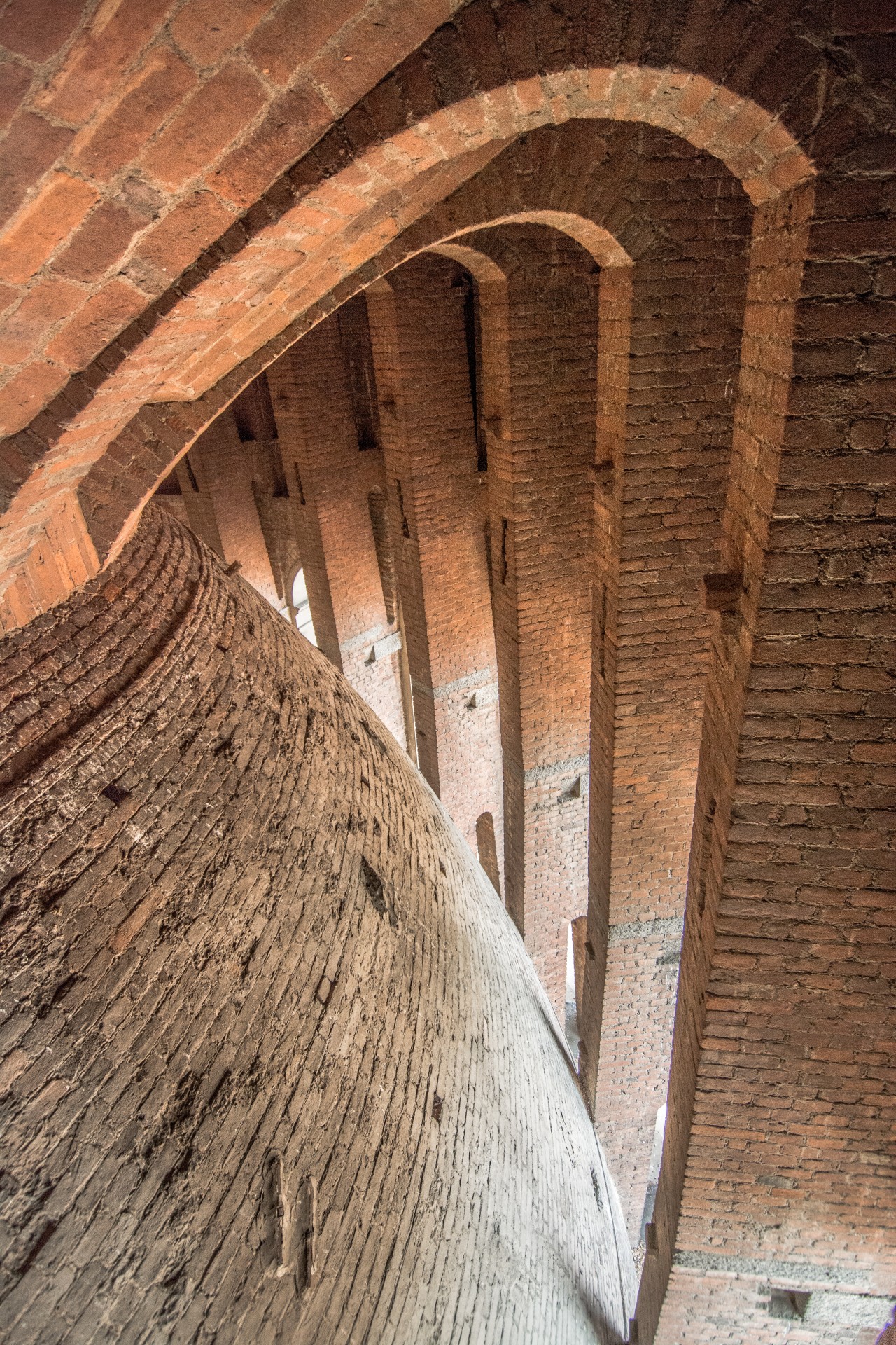 Tamburo e archi di sostegno della Cupola di San Gaudenzio a Novara