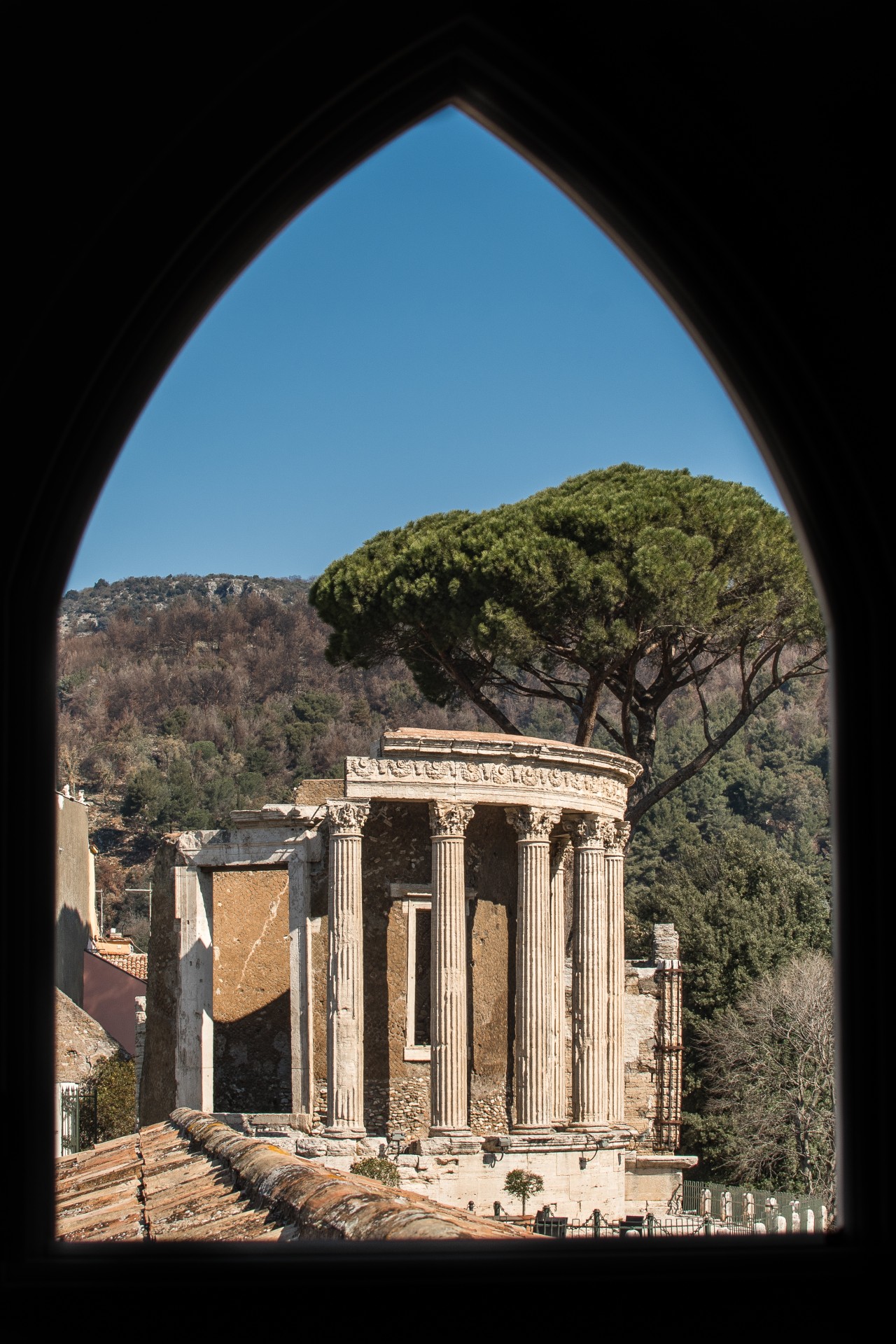 Il tempio dela Sililla, Tivoli.Vista dall’Apartments Le Sirene
