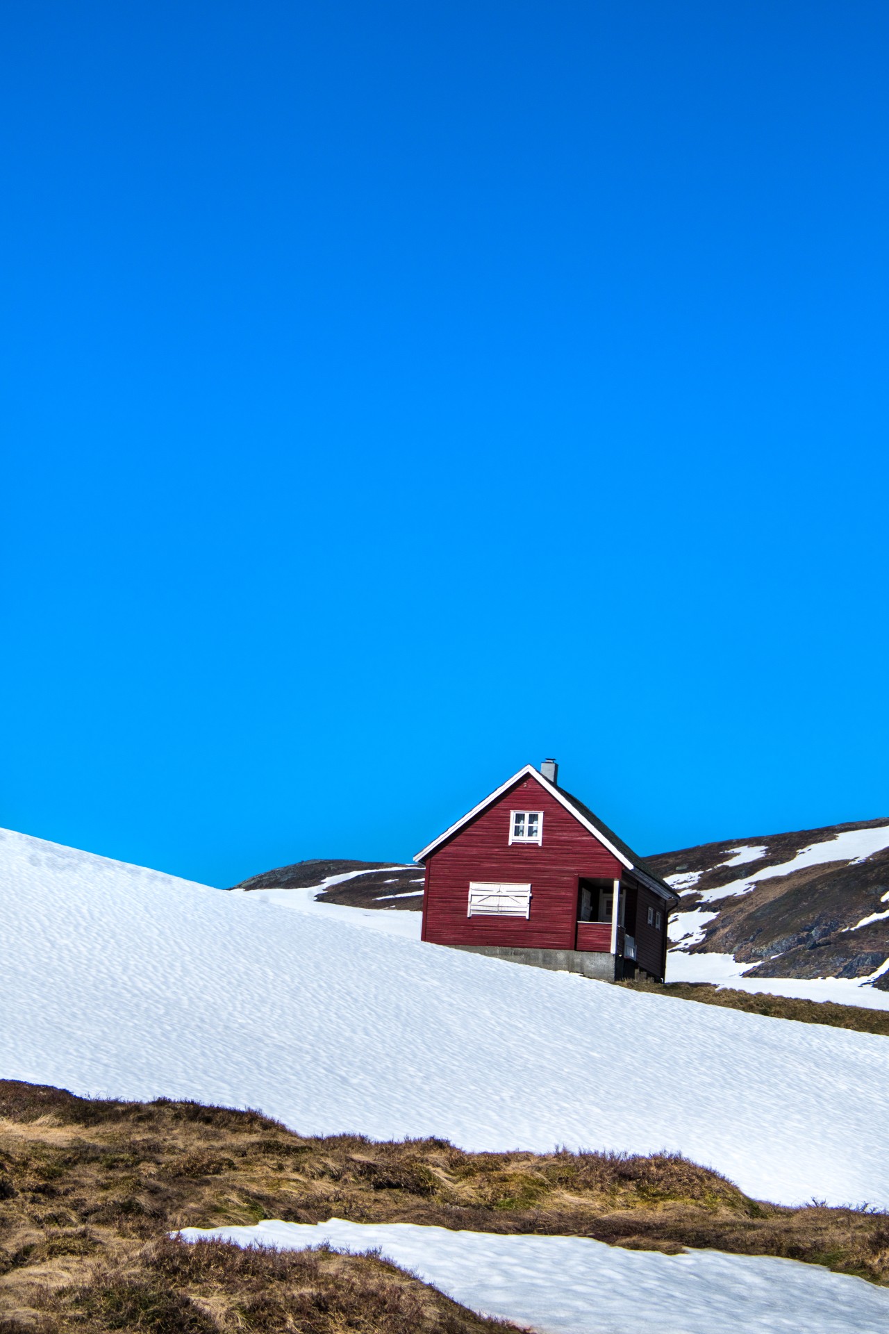 Una hytte rosso amarena, l’antica baita di montagna tipica della Norvegia, Vikafjell