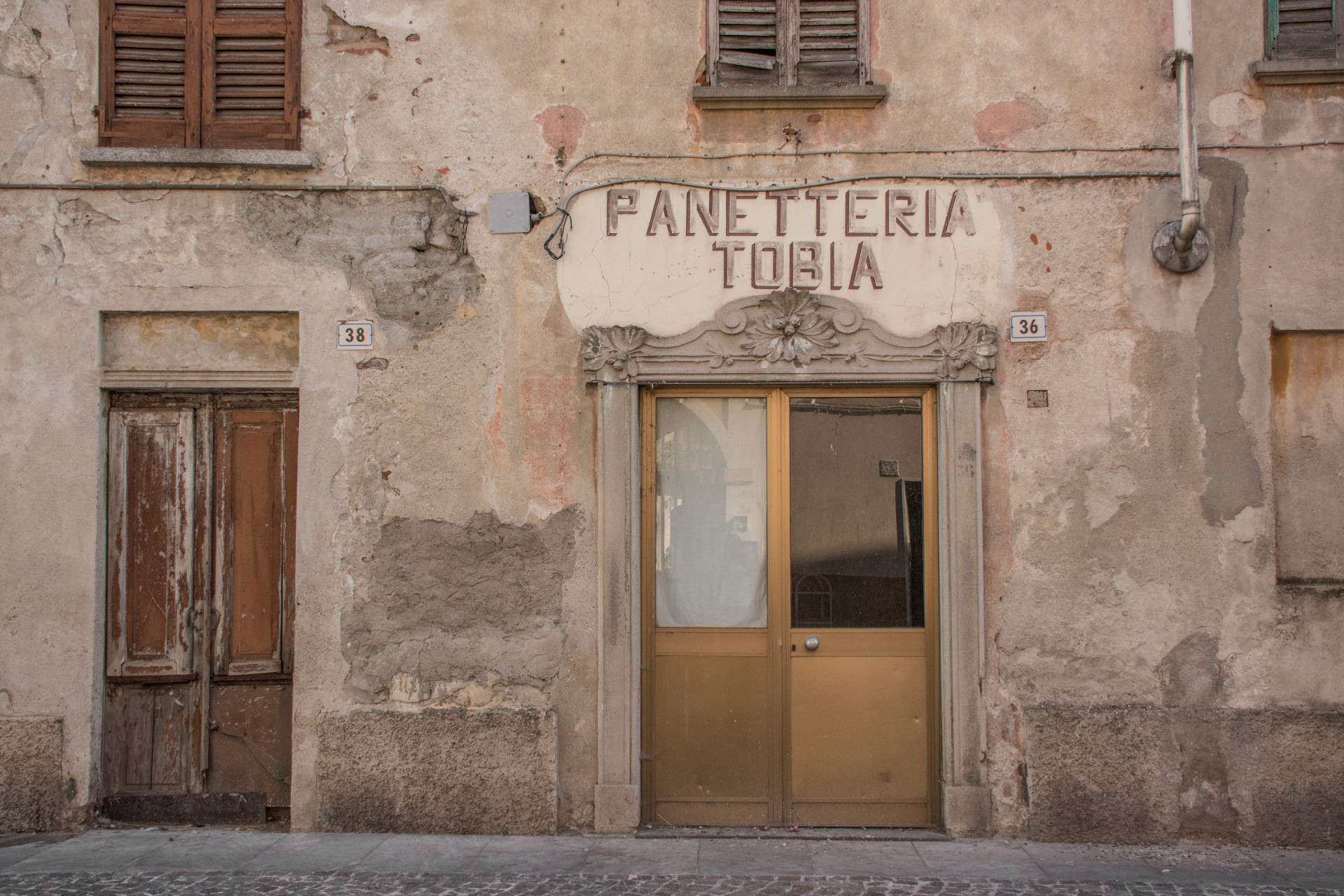 Panetteria in Corso Cavour. Cameri
