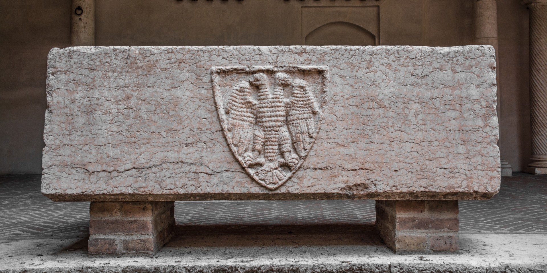 Sarcofago, Palazzo Ducale, Mantova