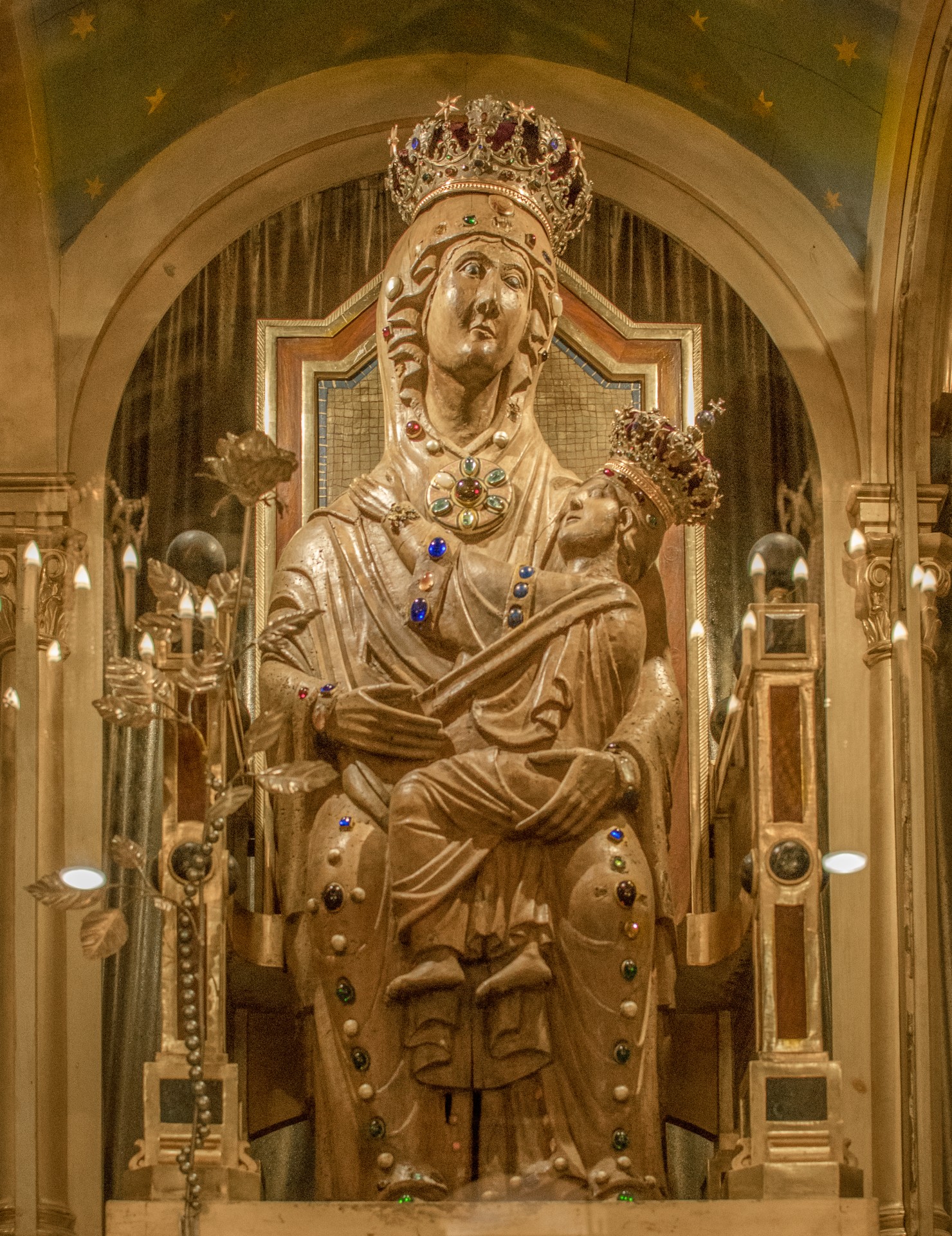 Statua lignea della Madonna, Santuario della Madonna della Mentorella, Guadagnolo. Lazio