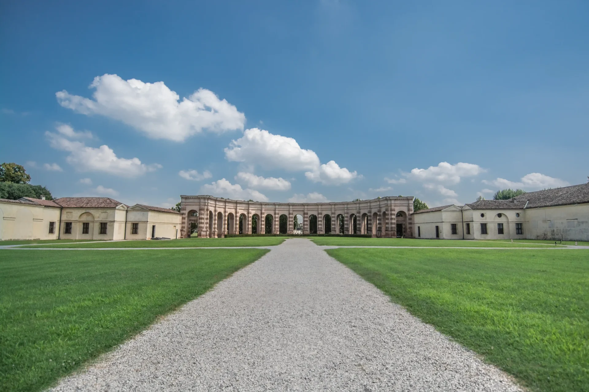 Esedra di Palazzo Te, Mantova