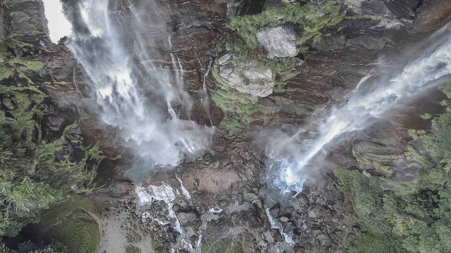 Cascate dell’Acquafraggia, Borgonuovo