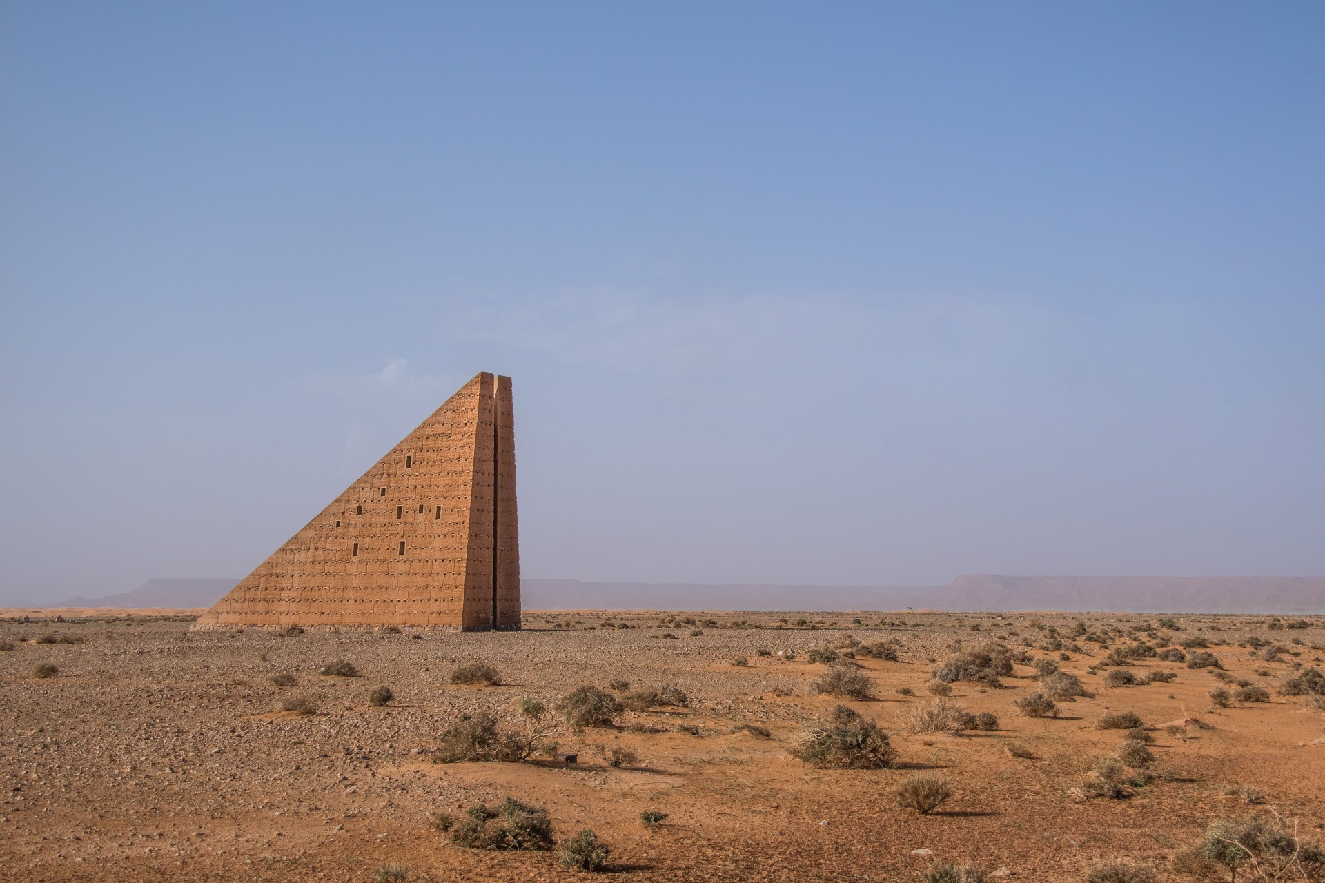 L’opera di un artista tedesco nel Deserto di Merzouga, basata su studi astronomici e su teorie filosofiche.