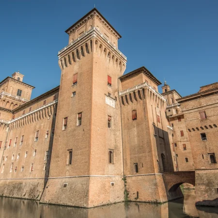 Il Castello Estense di Ferrara. Tra storie e segrete.