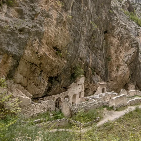 Il monastero sepolto